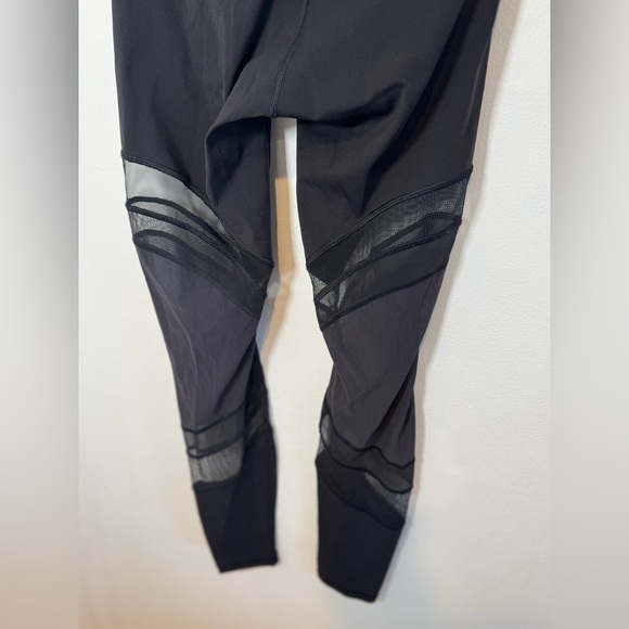 lululemon mesh leggings - Picture 9 of 10